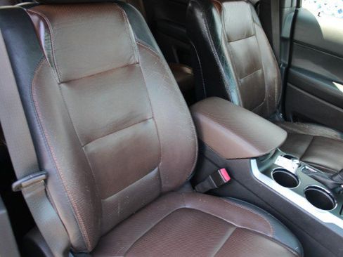Used 2012 Ford Explorer Limited FWD image 17