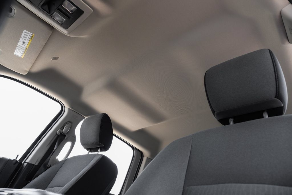 Used 2022 RAM 1500 Classic SLT RWD image 28