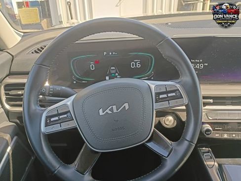 Used 2025 Kia Telluride S FWD image 14