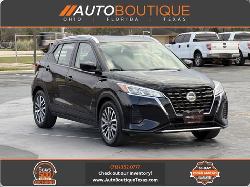 Used 2021 Nissan Kicks SV image 1