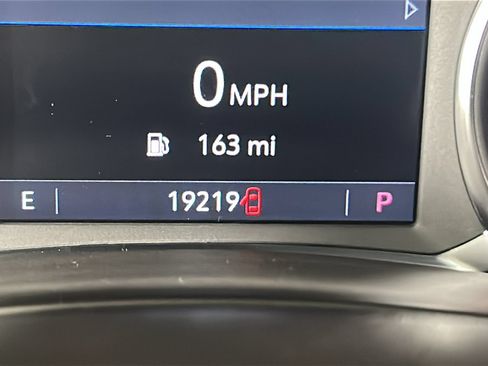 Used 2024 GMC Terrain SLT w/ Elevation Edition FWD image 18