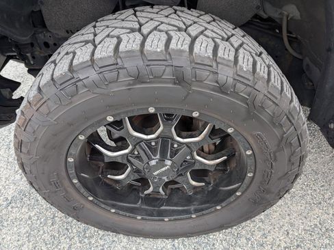 Used 2016 Toyota Tundra SR5 w/ SR5 Upgrade Package image 6