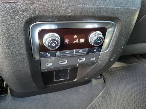 Certified 2023 GMC Yukon Denali image 22