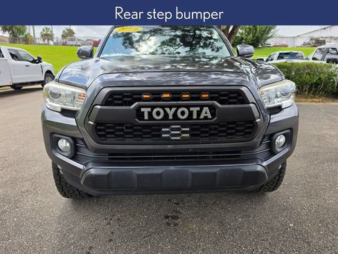 Used 2019 Toyota Tacoma SR5 AWD/4WD image 7