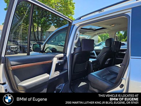 Used 2016 Toyota Land Cruiser AWD/4WD image 19
