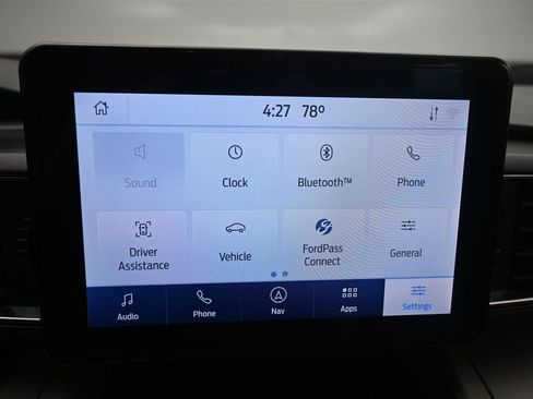 Used 2021 Ford Explorer XLT w/ Equipment Group 202A RWD image 13