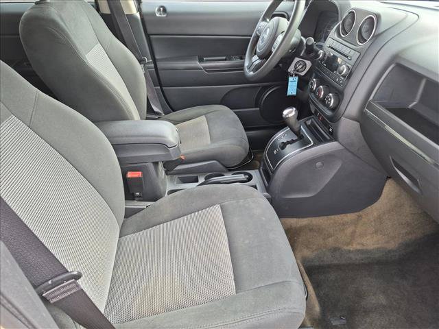 Used 2016 Jeep Patriot Sport w/ Power Value Group FWD image 18