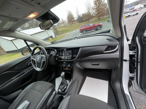 Certified 2021 Buick Encore Preferred image 10