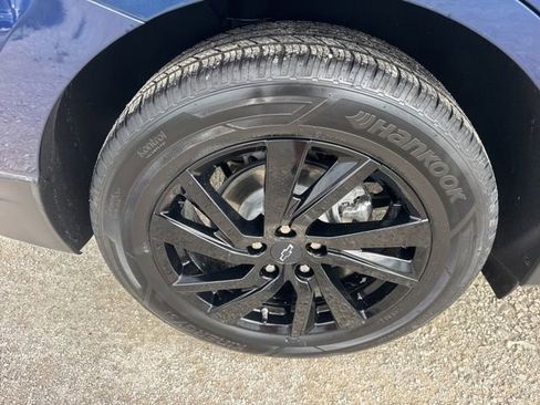Used 2023 Chevrolet Equinox LS w/ LS Convenience Package FWD image 25