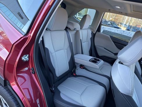 Used 2024 Subaru Forester Premium AWD/4WD image 22
