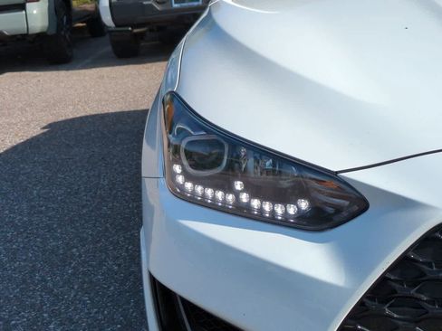 Used 2022 Hyundai Veloster N FWD image 10