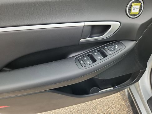 New 2025 Hyundai Sonata SEL image 9