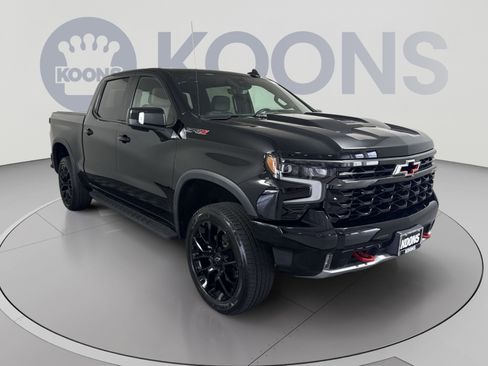Used 2022 Chevrolet Silverado 1500 ZR2 w/ Technology Package AWD/4WD image 10