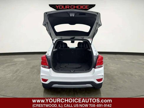 Used 2017 Chevrolet Trax LT w/ LT Convenience Package AWD/4WD image 10