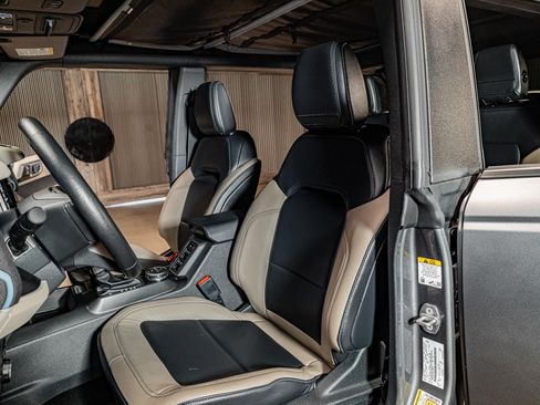 Used 2022 Ford Bronco Wildtrak AWD/4WD image 18