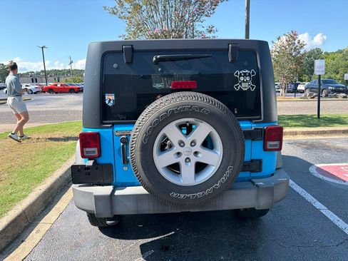Used 2017 Jeep Wrangler Unlimited Sport w/ Quick Order Package 24S AWD/4WD image 5