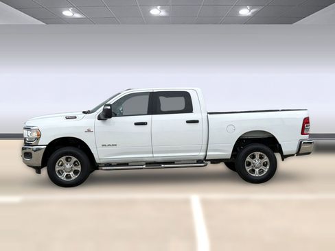 Used 2024 RAM 2500 Big Horn AWD/4WD image 2