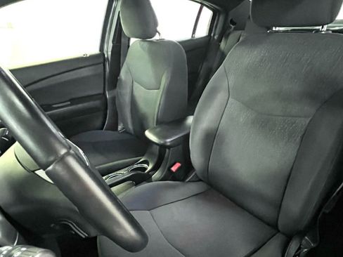 Used 2012 Chrysler 200 Touring image 5