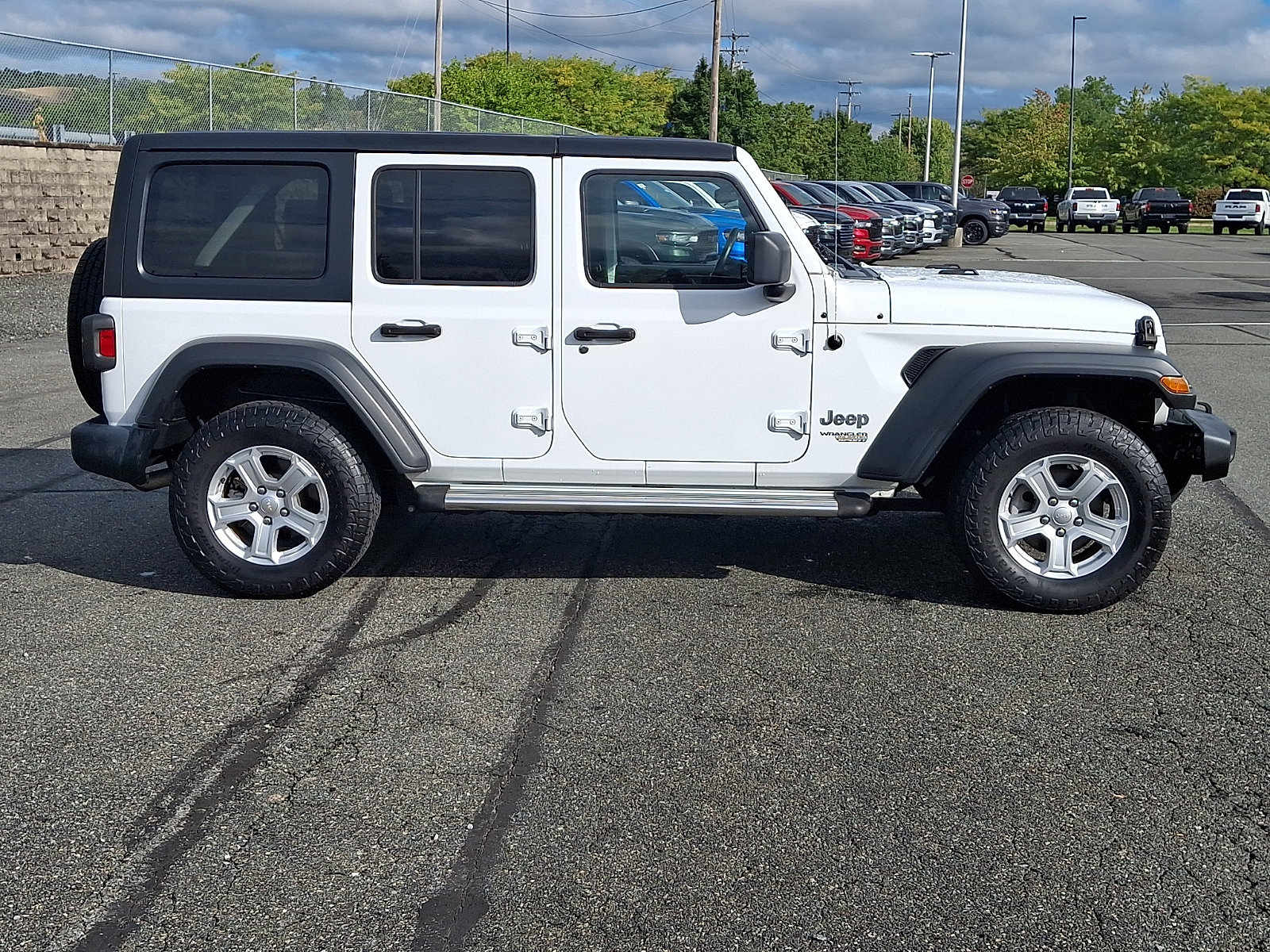 Used 2021 Jeep Wrangler Unlimited Sport AWD/4WD image 7