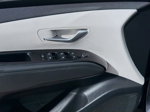 Used 2024 Hyundai Tucson Limited image 17