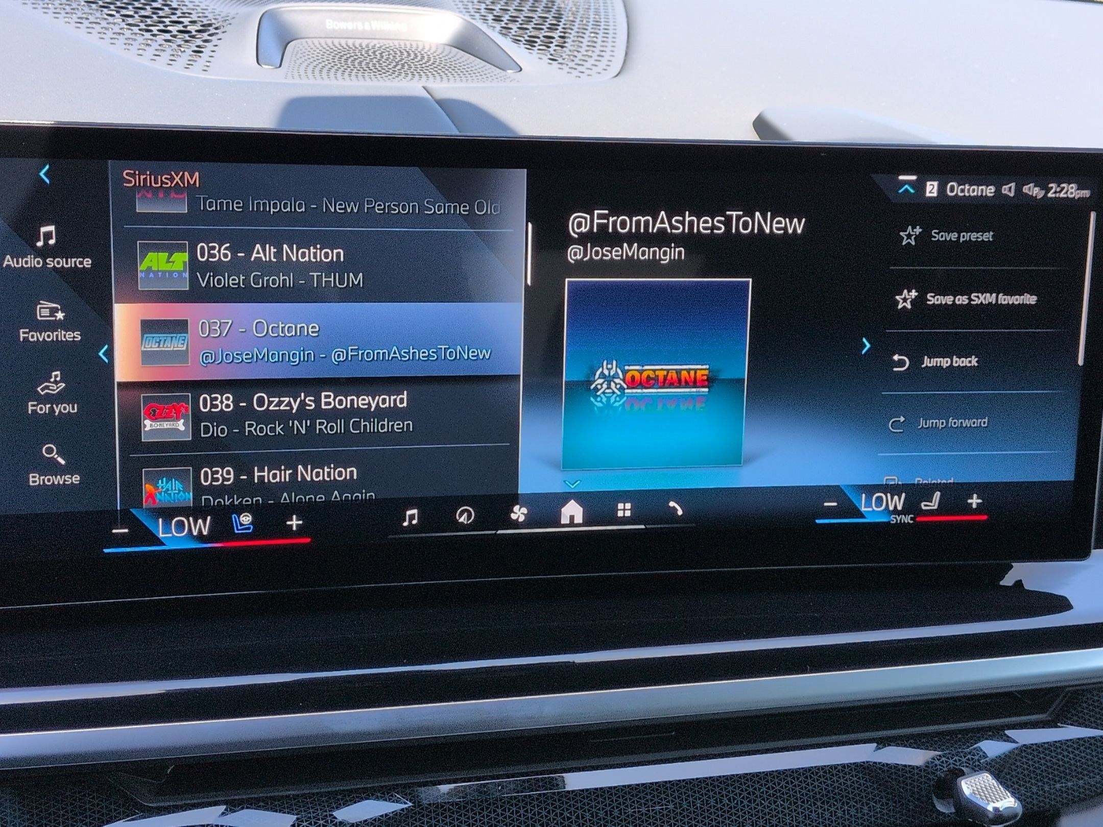 Used 2025 BMW ALPINA XB7 AWD/4WD image 23