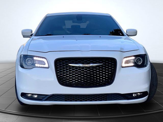 Used 2015 Chrysler 300 S RWD image 3