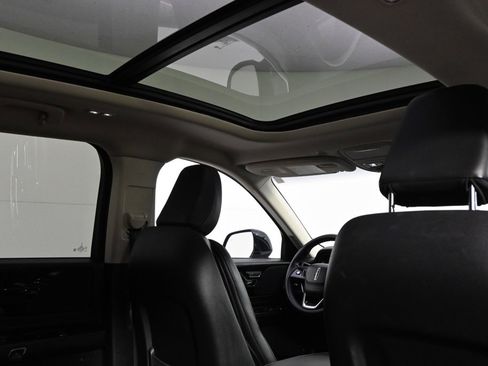 Used 2023 Lincoln Aviator Standard w/ Premium Package image 17