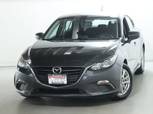 Used 2016 MAZDA MAZDA3 i Sport w/ Preferred Equipment Package FWD image 3