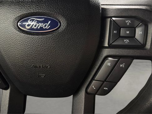 Used 2017 Ford F150 XLT AWD/4WD image 21