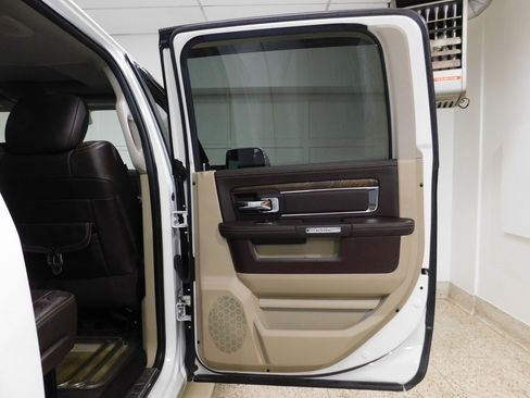 Used 2015 RAM 3500 Laramie Longhorn image 93