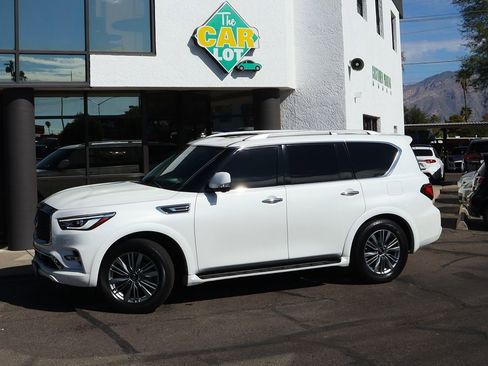 Used 2022 INFINITI QX80 Luxe w/ All-Season Package image 4