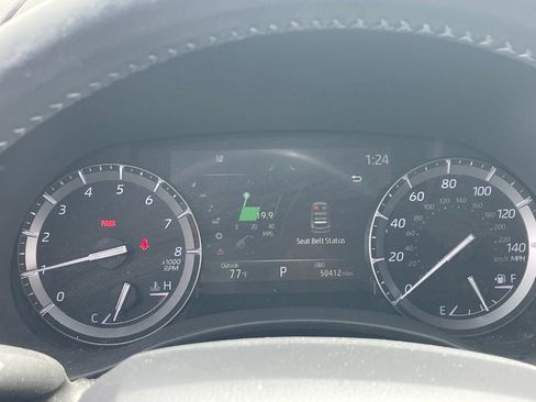 Used 2021 Toyota Highlander XLE FWD image 13