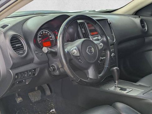 Used 2011 Nissan Maxima 3.5 SV w/ Sport Pkg FWD image 10