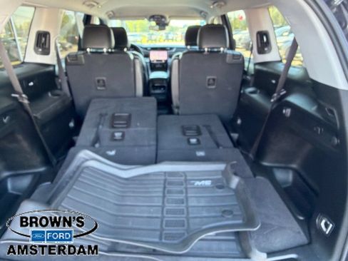 Used 2023 Jeep Grand Cherokee L Limited AWD/4WD image 20