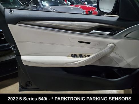 Used 2022 BMW 540i w/ M Sport Package RWD image 8