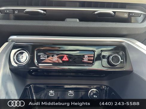 Certified 2025 Audi Q5 Premium w/ Premium Plus AWD/4WD image 31