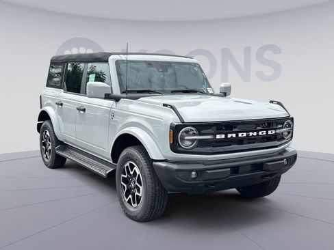 New 2026 Ford Bronco Outer Banks AWD/4WD image 2