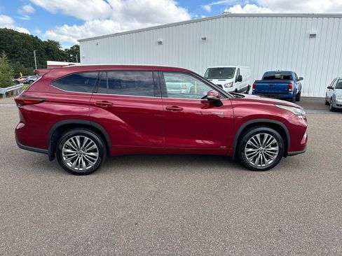 Used 2021 Toyota Highlander Platinum AWD/4WD image 8