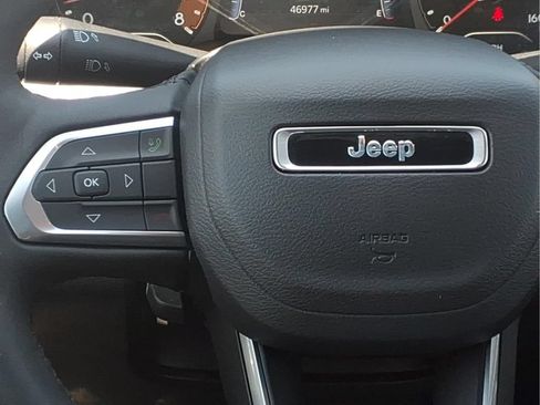 Used 2025 Jeep Compass Limited AWD/4WD image 10
