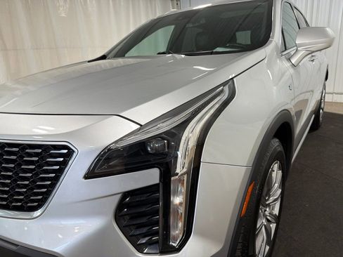 Used 2019 Cadillac XT4 Premium Luxury AWD/4WD image 11