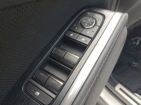 Used 2025 Lexus GX 550 w/ Accessory Package (CT) AWD/4WD image 22