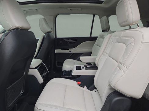 Used 2025 Lincoln Aviator Reserve w/ Illumination Package image 15