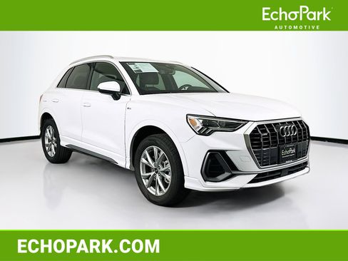 Used 2024 Audi Q3 2.0T Premium image 1