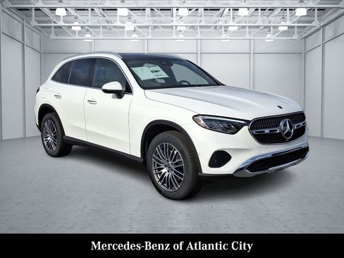 Used 2026 Mercedes-Benz GLC 300 4MATIC image 1