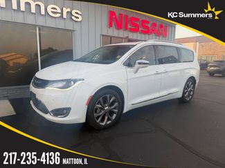 Used 2020 Chrysler Pacifica Limited w/ Tire & Wheel Group FWD video 1
