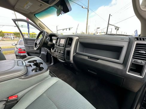 Used 2017 RAM 1500 Express image 27