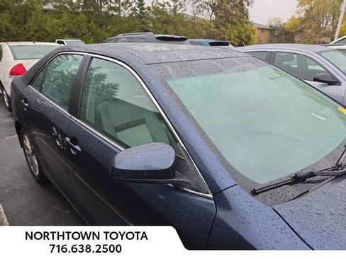 Used 2014 Toyota Camry XLE image 3