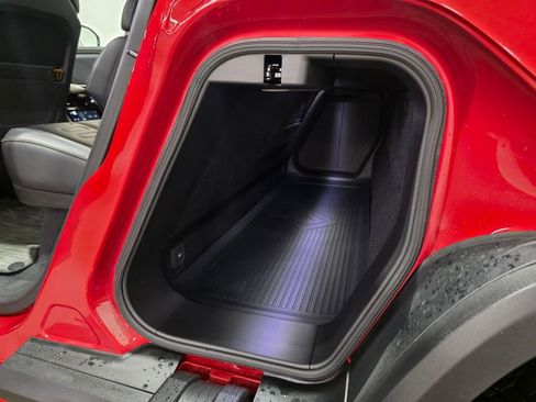 Used 2025 Rivian R1T Adventure image 19