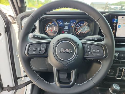 New 2025 Jeep Gladiator Sport image 13