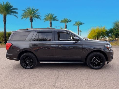 Used 2022 Ford Expedition XLT AWD/4WD image 7